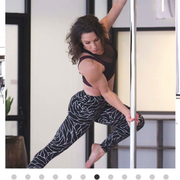 lululemon athletica Denim - Lululemon Wunder Under High Waisted Leggings in Radiant 8